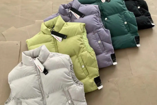 企業(yè)員工在羽絨服馬甲定制的時(shí)候，如何選擇合適自己的尺碼？