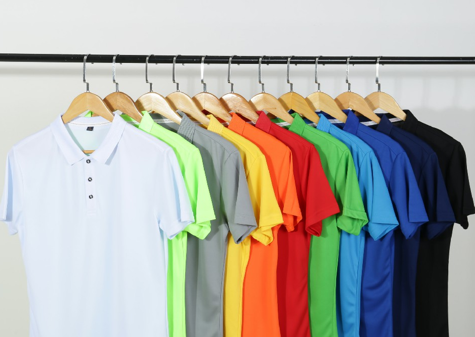 定制企業(yè)戶(hù)外活動(dòng)服裝，選擇定制速干POLO衫還是速干T恤衫呢？