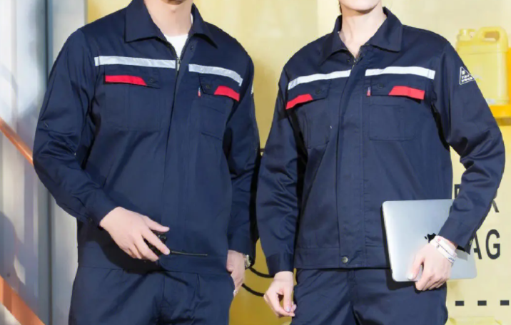 防靜電工作服定制的特點及穿戴注意事項，防靜電工作服廠家該如何選擇？